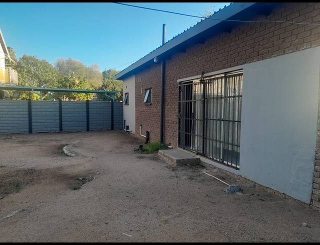 174M² BUILDING FOR SALE IN BO-DORP